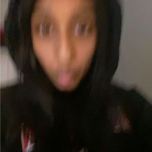 Meet your Posher, Mady